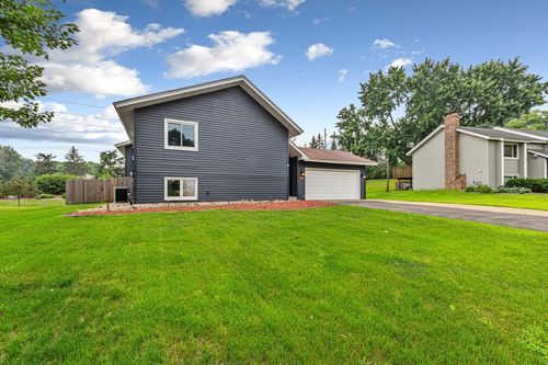 1674 Walnut Ln, Eagan, MN, 55122-2521 | Card Image