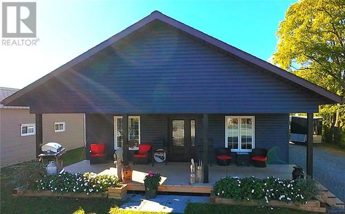 29 Vankoughnet St E, Little Current, ON, P0P1K0 | Card Image