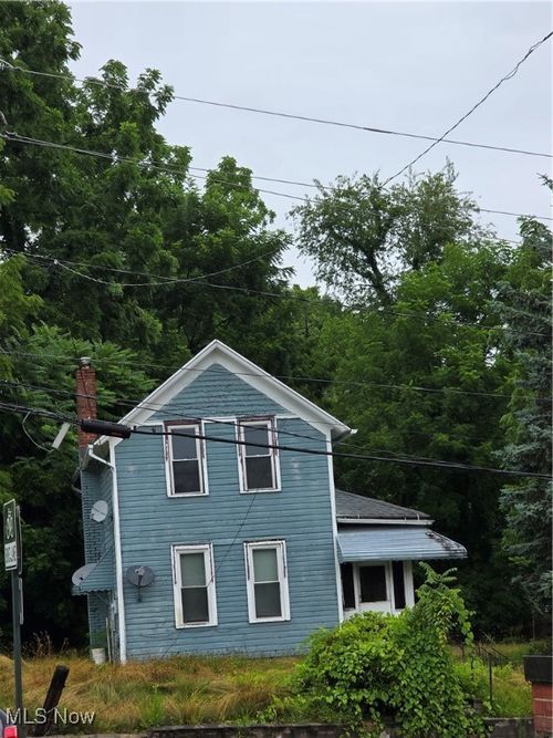 677 Vernon Odom Blvd, Akron, OH, 44307-1867 | Card Image