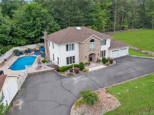 55 Burda Ln, New City, NY, 10956-1419 | Card Image