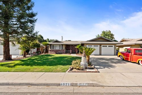 1521 Windsor Dr, Kingsburg, CA, 93631-1322 | Card Image