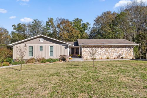92 S Glade Rd, Fort Oglethorpe, GA, 30742-3935 | Card Image