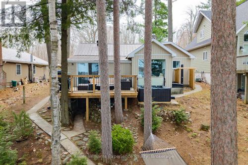 2256 S Orr Lake Rd, Elmvale, ON, L0L1P0 | Card Image