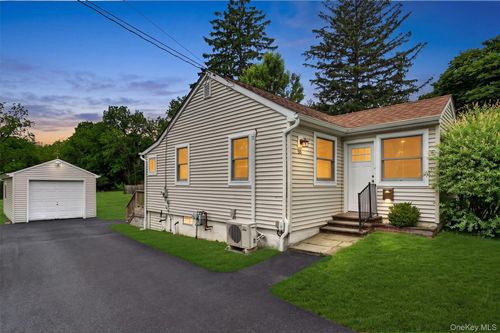 53 Scotchtown Ave, Goshen, NY, 10924-1611 | Card Image