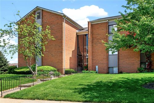 c-1000 Lookout Trl, West Carrollton, OH, 45449-2527 | Card Image