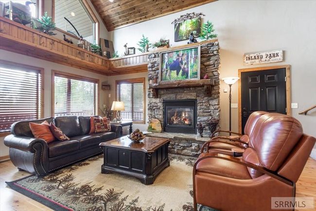 3568 S Beaver Springs Rd, House other with 3 bedrooms, 2 bathrooms and 6 parking in Island Park ID | Image 6