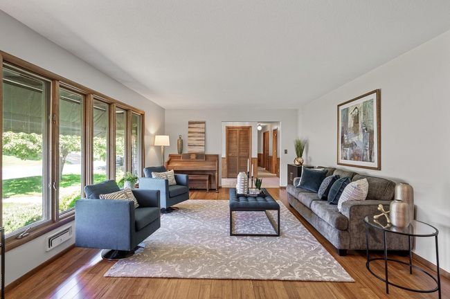 10701 Hopkins Rd, House other with 5 bedrooms, 5 bathrooms and null parking in Bloomington MN | Image 6