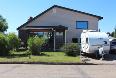 311 5 Ave Se, House detached with 4 bedrooms, 2 bathrooms and 4 parking in Manning AB | Image 1