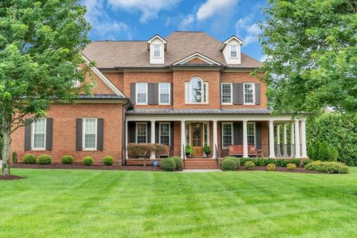 9503 Wexcroft Dr, Brentwood, TN, 37027-3824 | Card Image