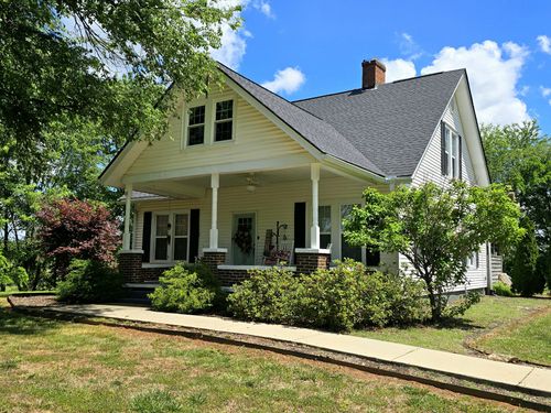 942 Mike Muncey Rd, Mc Minnville, TN, 37110-4411 | Card Image