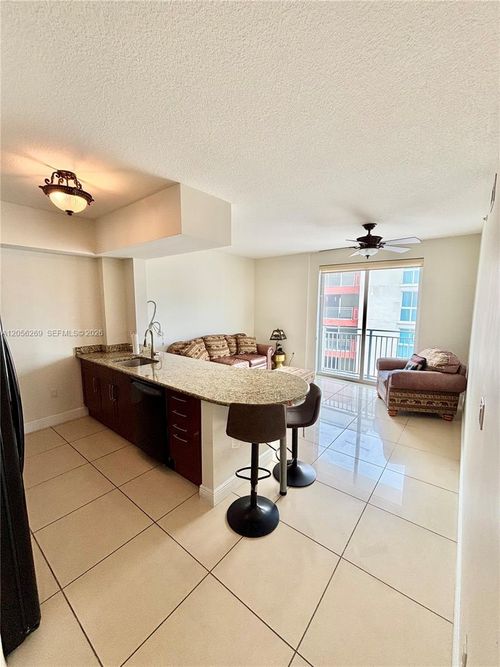 606-7290 Sw 90th St, Miami, FL, 33156-8316 | Card Image