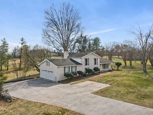 211 Forrest Lawn Dr, Mount Juliet, TN, 37122-2838 | Card Image