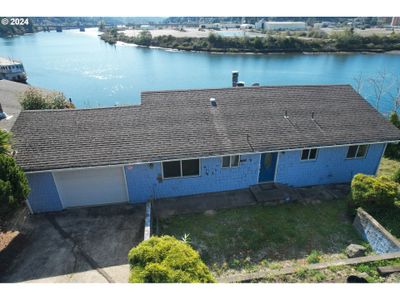 314 E St, House other with 3 bedrooms, 3 bathrooms and 2 parking in CoosBay OR | Image 1