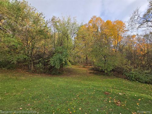 151 S Mapleleaf Rd, Lapeer, MI, 48446-3511 | Card Image