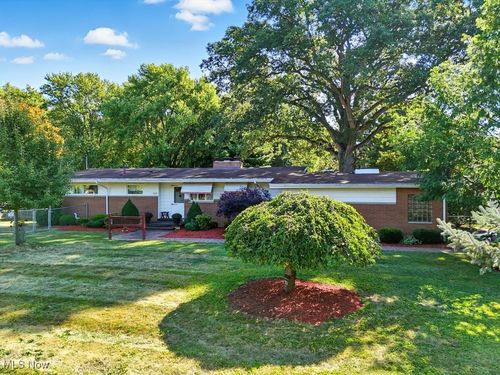 8630 Schubert Ave Ne, Alliance, OH, 44601-8312 | Card Image