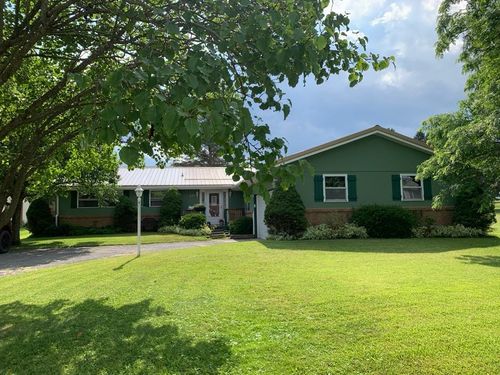 840 Lansberry Ct, Somerset, PA, 15501-9709 | Card Image