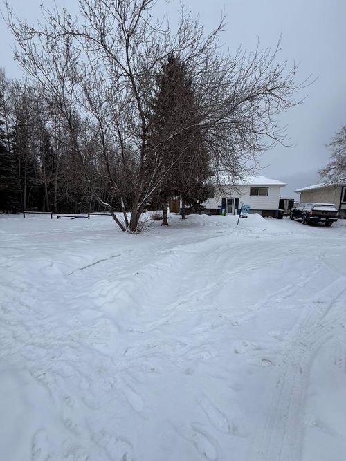 150 Hilltop Cres, Fort Mcmurray, AB, T9H3V4 | Card Image