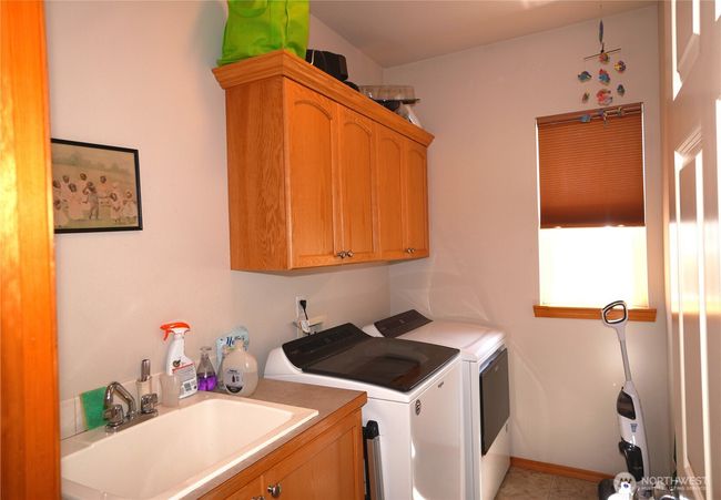 Laundry near garage | Image 26