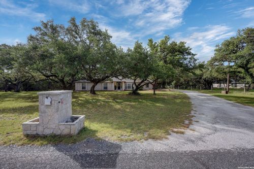 7810 Covey Roost, Boerne, TX, 78015-4861 | Card Image