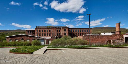 402-520 State Rd, North Adams, MA, 01247-3092 | Card Image