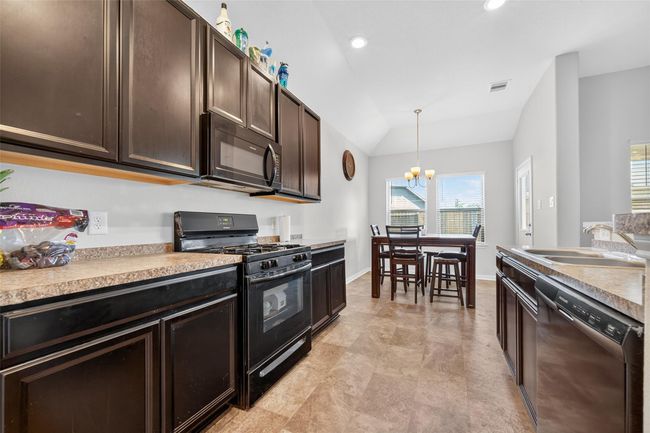 7615 Nevaeh Crest Path, House other with 3 bedrooms, 2 bathrooms and 2 parking in Houston TX | Image 15