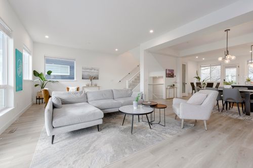 {{alt}} | Card Image