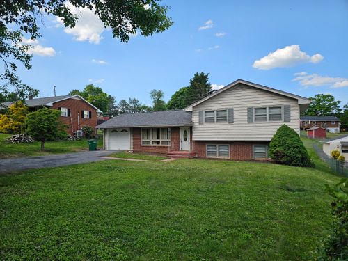 950 Mchenry Ave, Christiansburg, VA, 24073 | Card Image