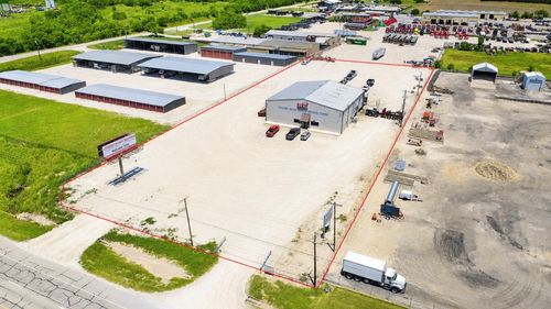 2827 W Highway 82, Gainesville, TX, 76240-2078 | Card Image