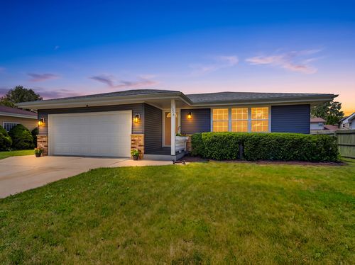7004 60th Ave, Kenosha, WI, 53142-1417 | Card Image