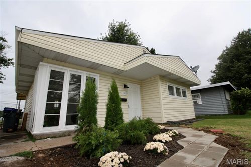 1365 Saint Jean St, Florissant, MO, 63031-2936 | Card Image