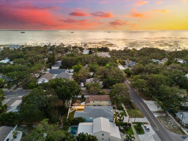475 Crystal Beach Ave, House other with 4 bedrooms, 2 bathrooms and null parking in CRYSTAL BEACH FL | Image 40