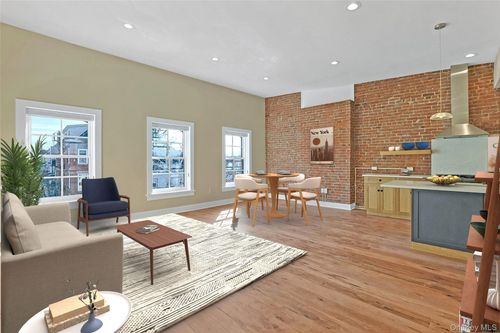 3-19 Main St, Tarrytown, NY, 10591-7675 | Card Image