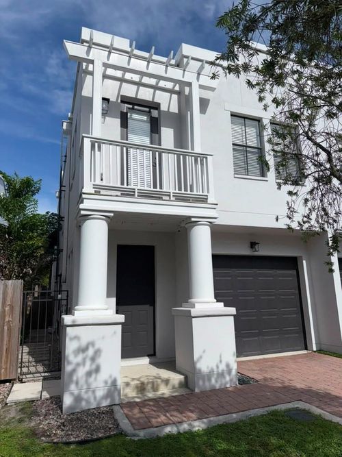 b-113 S Packwood Ave, TAMPA, FL, 33606-2821 | Card Image