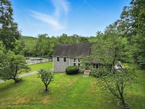 12 Rose Cir, Hampden, MA, 01036-9725 | Card Image