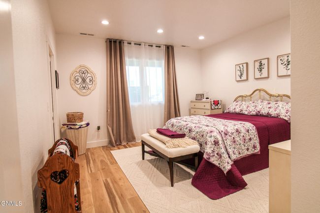 8127 Hawktree Dr, Townhouse with 3 bedrooms, 2 bathrooms and null parking in Bismarck ND | Image 34