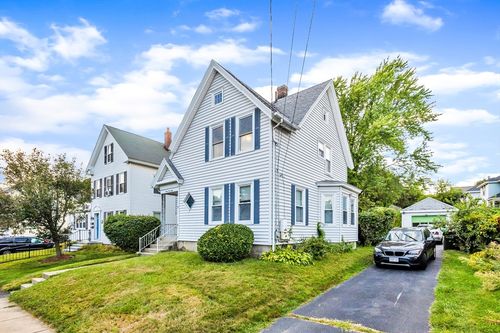 11 Paris St, Marlborough, MA, 01752-2040 | Card Image