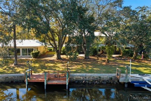 11328 W Bayshore Dr, CRYSTAL RIVER, FL, 34429-9233 | Card Image