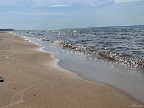 4264 FF Top O Lake Road, Gulliver, MI, 49840 | Card Image