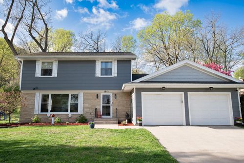 1815 Edgewood Rd, Winona, MN, 55987 | Card Image