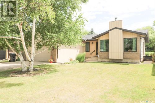 228 Sunset Dr S, Yorkton, SK, S3N3R3 | Card Image