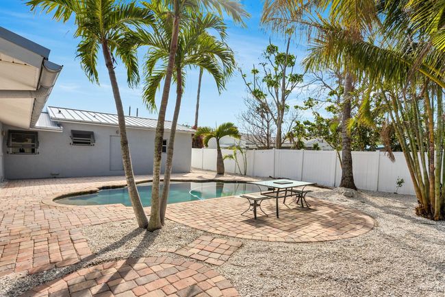 2740 E Vina Del Mar Blvd, House other with 4 bedrooms, 2 bathrooms and null parking in ST PETE BEACH FL | Image 24