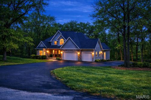 364 Whispering Forest Ln, Pacific, MO, 63069-5834 | Card Image