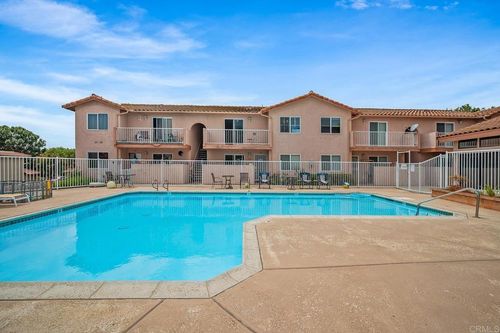 apt-32-31916 Del Cielo Este, Bonsall, CA, 92003-3920 | Card Image