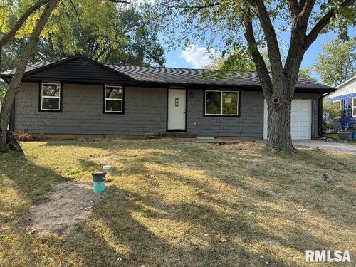 5821 N Graceland Dr, Peoria, IL, 61614-4017 | Card Image