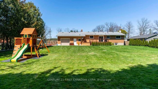 21725 Adelaide Rd, House other with 3 bedrooms, 1 bathrooms and 10 parking in Mount Brydges ON | Image 26