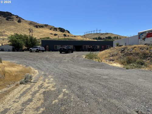 702 E 1st, Rufus, OR, 97050-9641 | Card Image