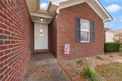 522 Presley Lane, Home with 3 bedrooms, 2 bathrooms and null parking in Jeffersonville IN | Image 3