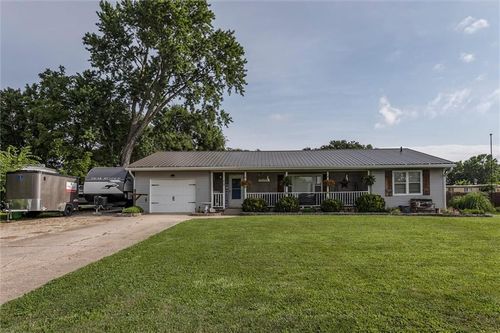409 E Franklin Street, Pomona, KS, 66076 | Card Image