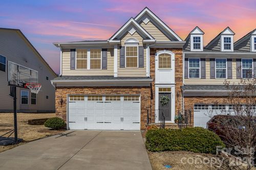 121 Inlet Point Dr, Tega Cay, SC, 29708-8608 | Card Image