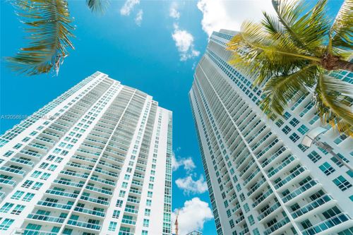 3010-950 Brickell Bay Dr, Miami, FL, 33131-3931 | Card Image
